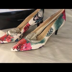 Nine West pumps